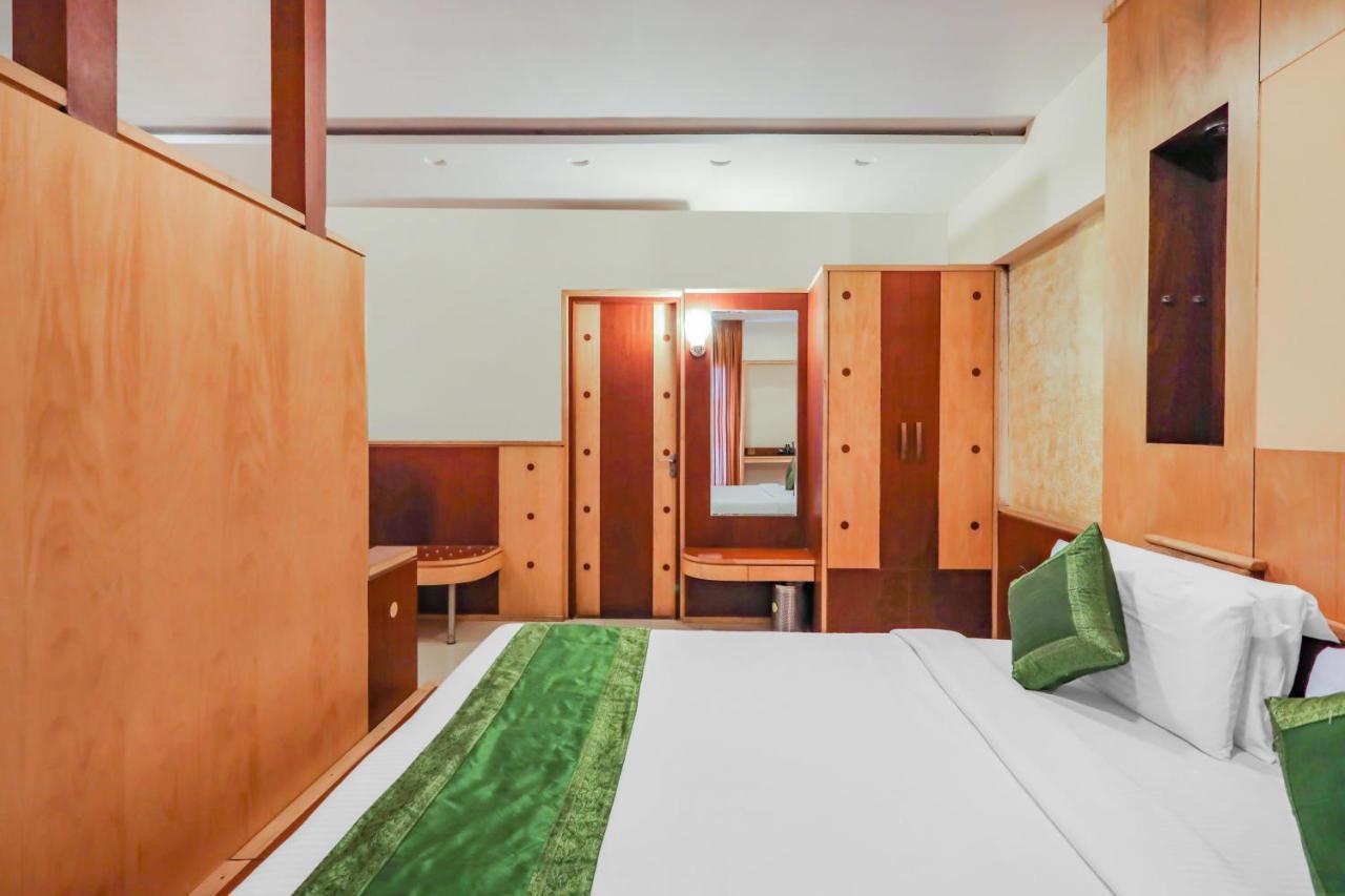 Treebo Trend Paradise, Indore Hotel Exterior foto